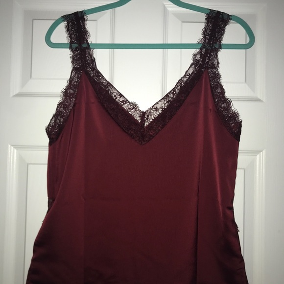 🔥HOST PICK🔥 NWT Forever 21 Lace Tank Top in Wine - Picture 3 of 4